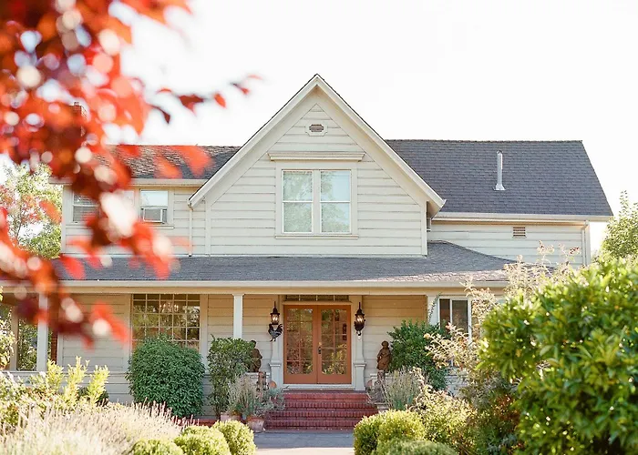 Bed and Breakfast Napa Farmhouse Inn